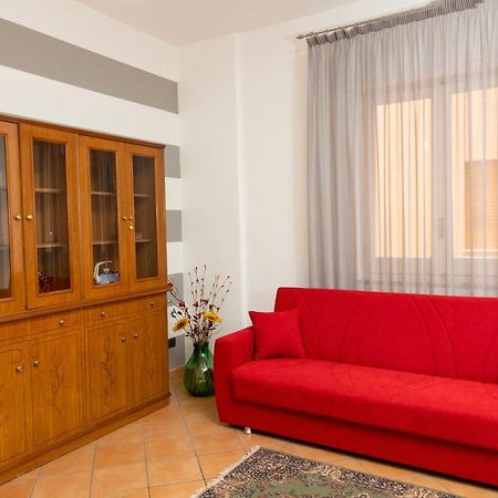 דירות טרפאני Casa Camelia מראה חיצוני תמונה